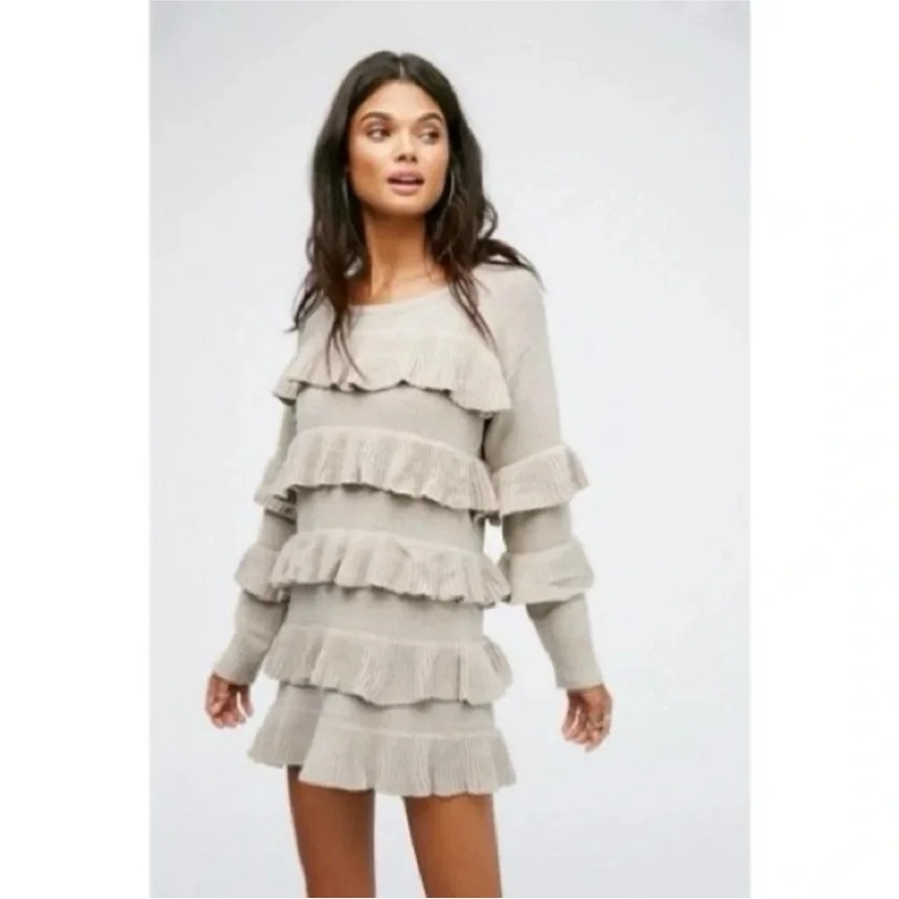 One Teaspoon Elegant Ruffle Tiered Sweater Dress - Beige